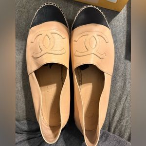 Authentic Chanel lambskin Espadrilles black and beige size 40